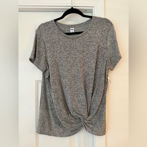 Old Navy twisted hem women’s short sleeve top